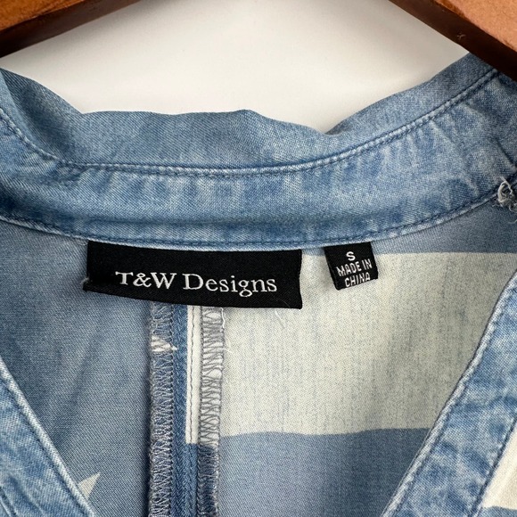 Stars and Stripes T&W Designs Patriotic Flag Womens Denim Style shirt Small - Picture 3 of 13